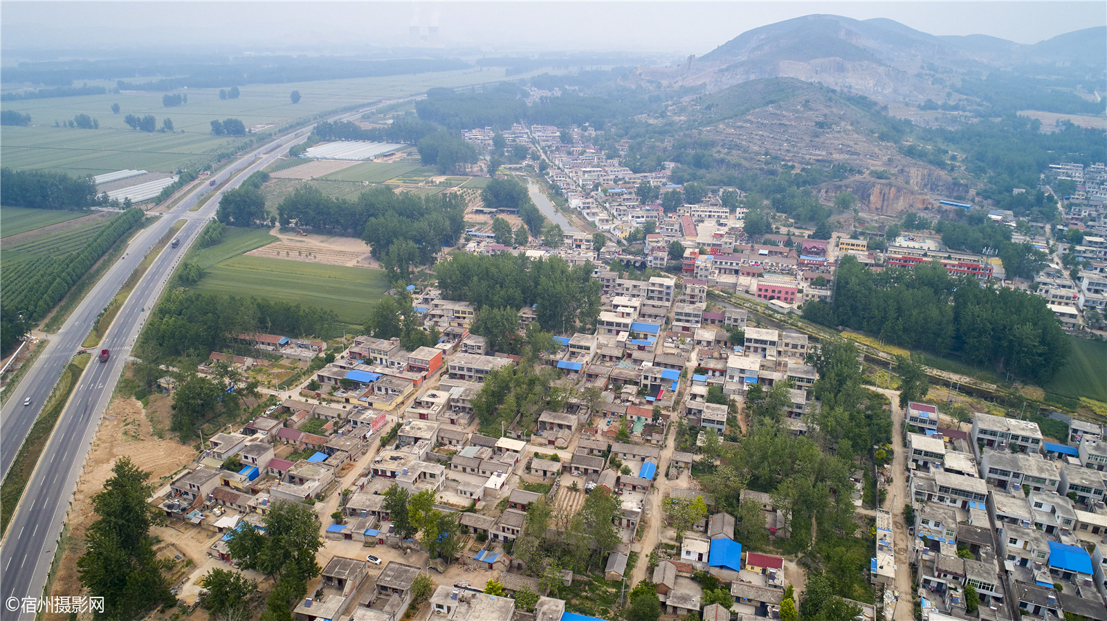 四月初八宿州符离集灵寺村古会附航拍图