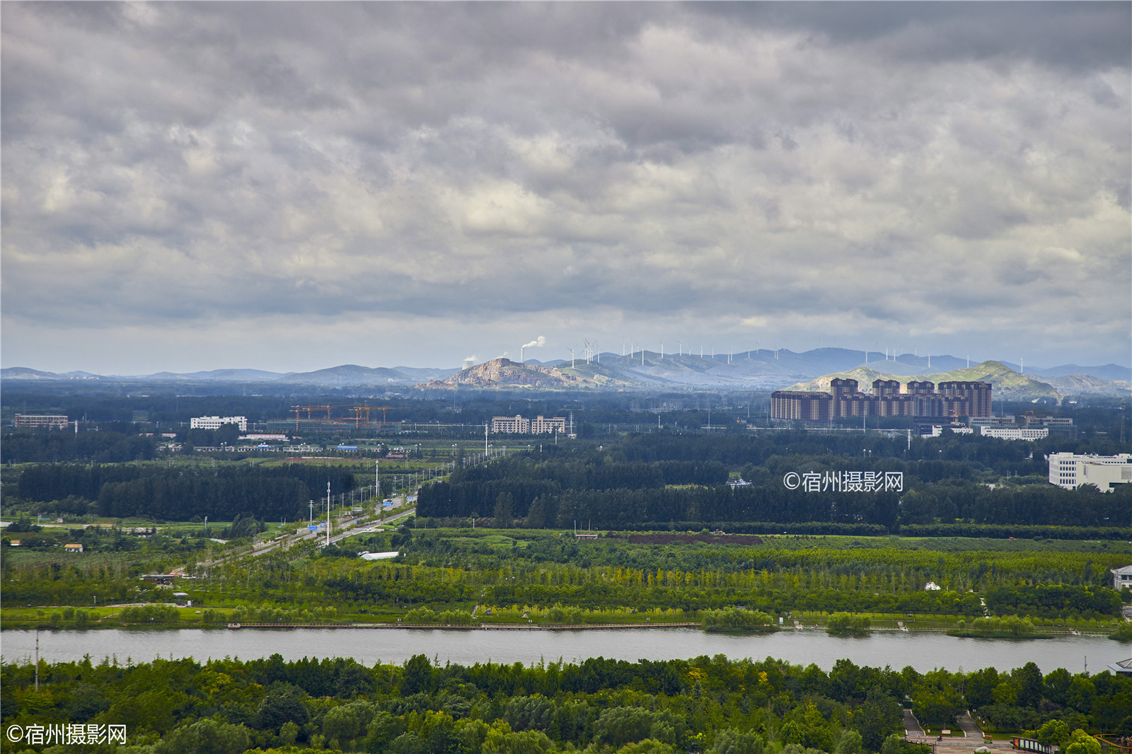雨后宿州清晰的看到淮北市区好似海市蜃楼一般